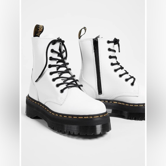 Dr. Martens, Jadon 8-Eye Leather Lace-Up Platform Boots for Men & Women Size 7 - Picture 3 of 16